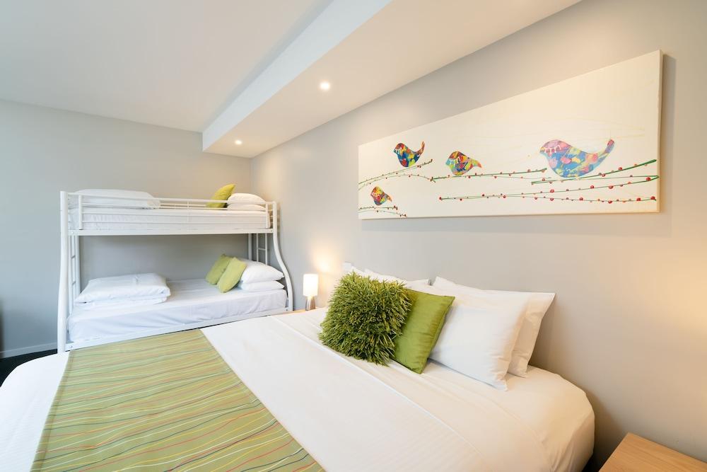 Motel Boathouse And 4*