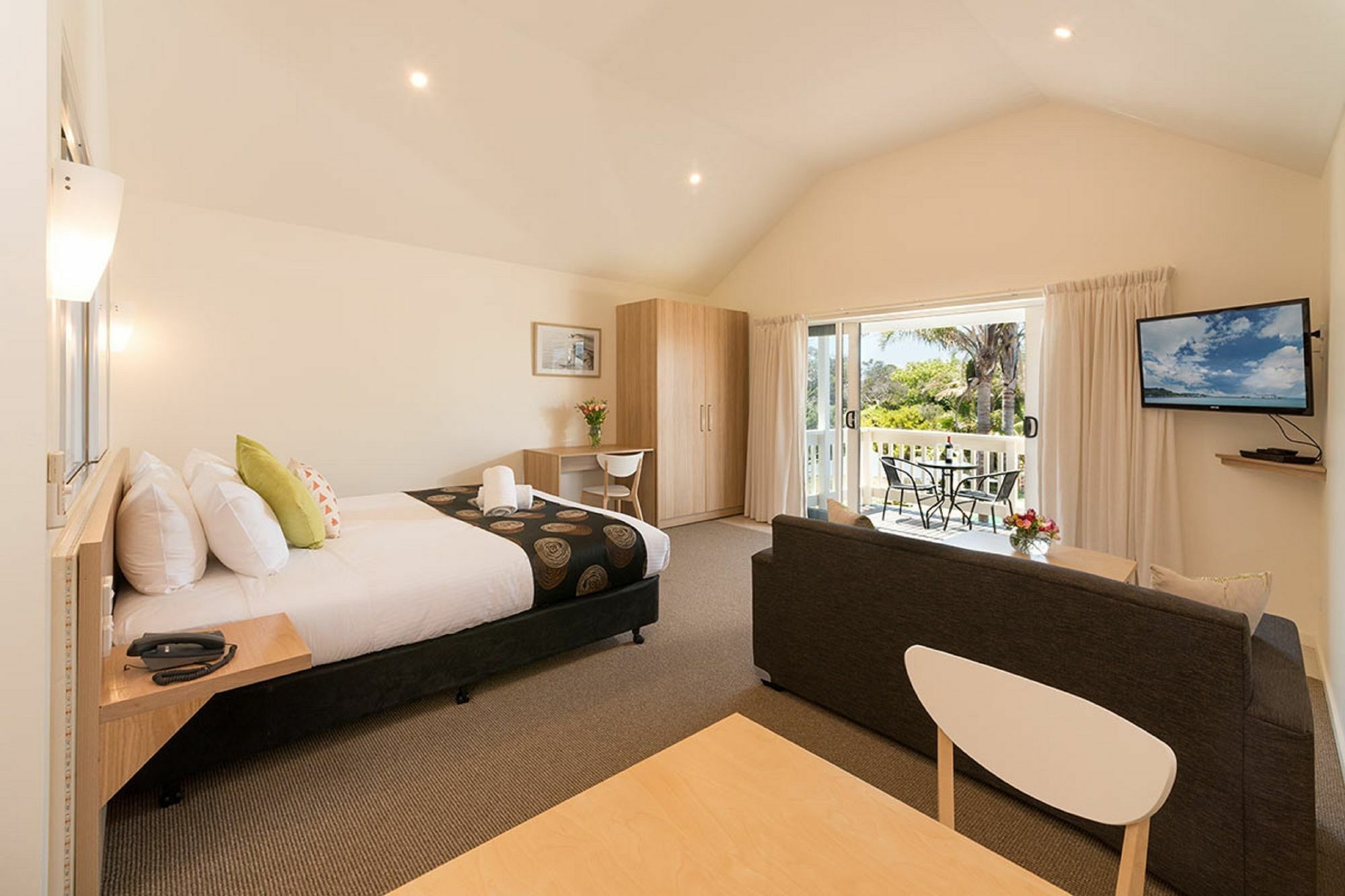 Motel Boathouse And 4*
